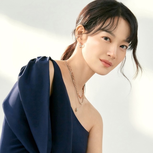 Shin Min-a1